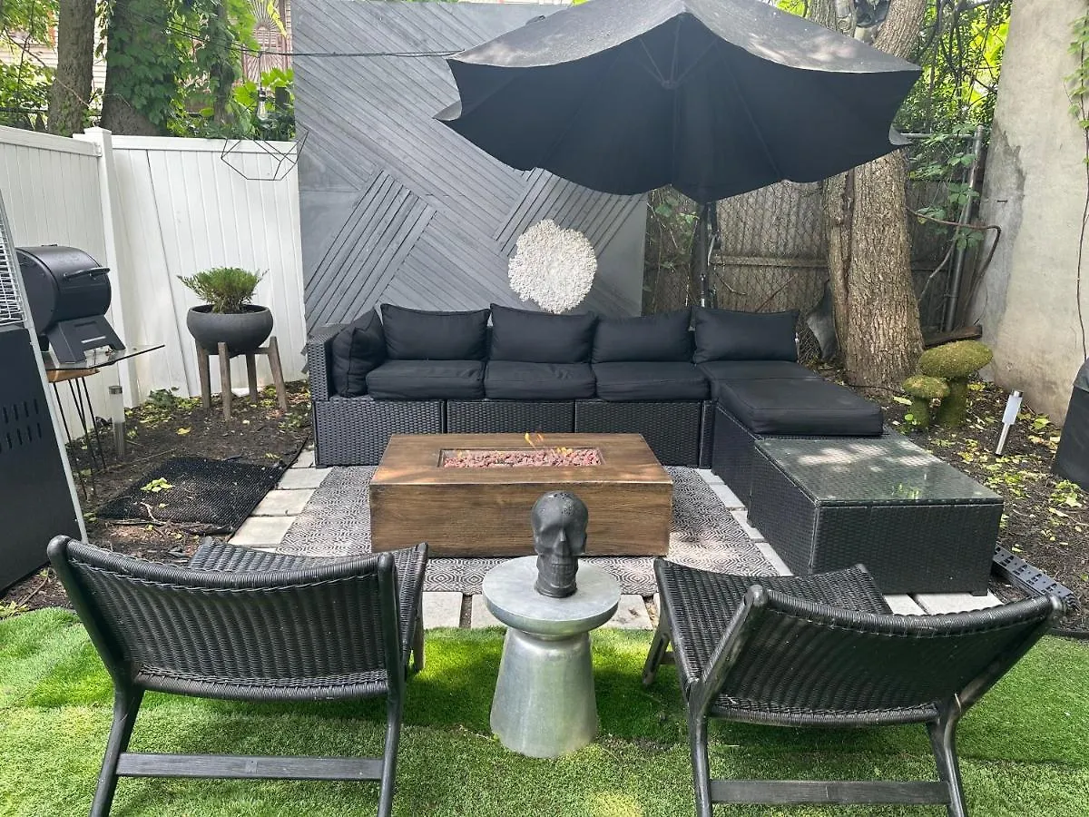 A Dedicated Space To Unwind New York 0*,  USA